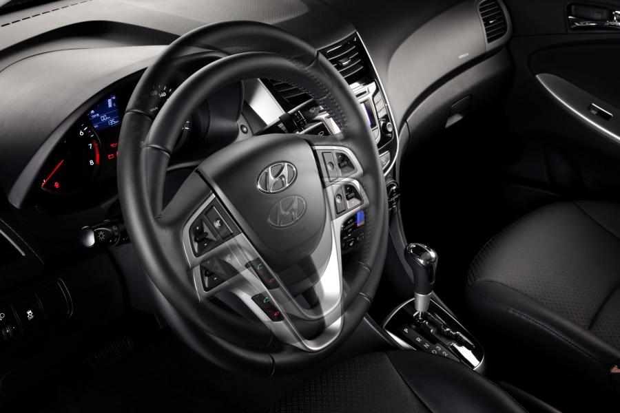  Hyundai Solaris 2011 года  (фото 20 из 45)